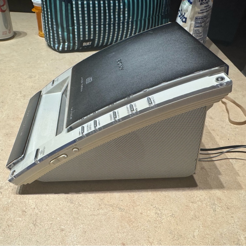 Y2K Sony Dream Machine CD player and am/fm radio alarm clock